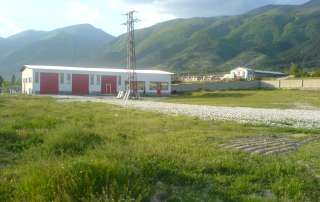 2) услуги